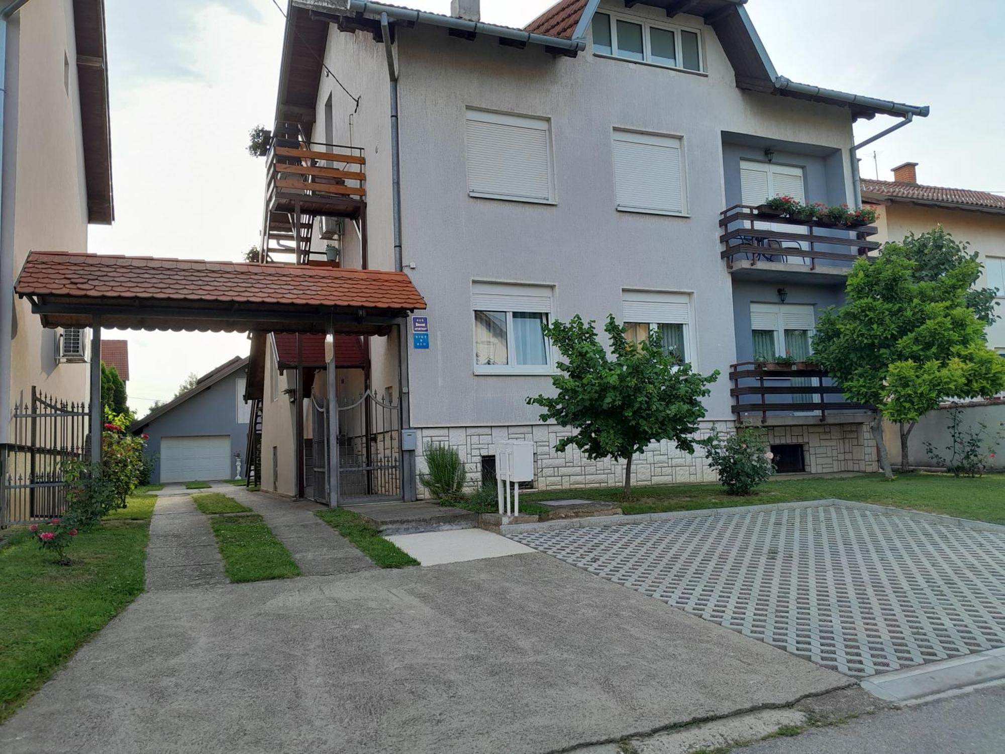 Apartman Kod Dide I Bake วูโควาร์ ภายนอก รูปภาพ